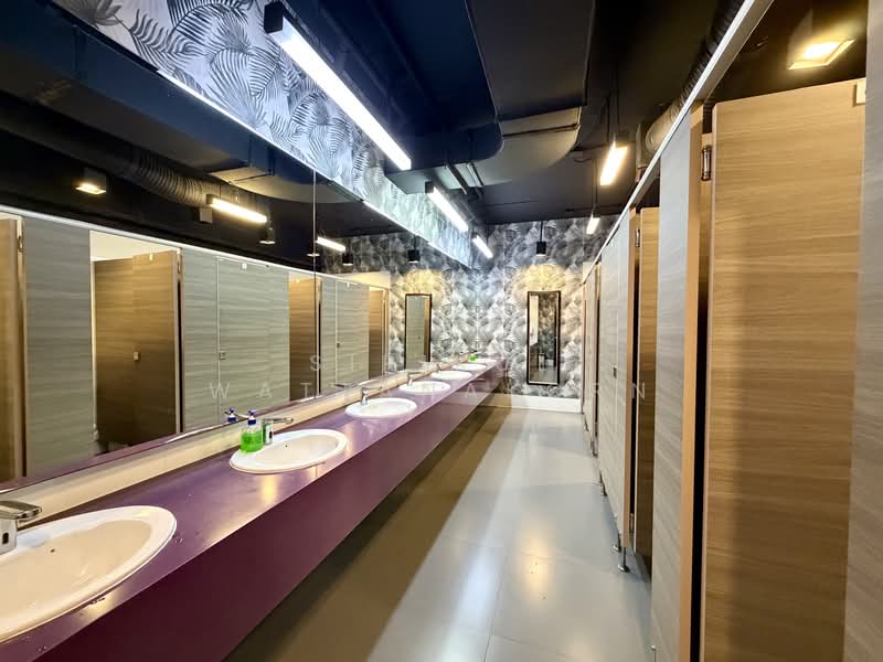 Premium Renovated Office, 680บ./ตร.ม,100ม.จาก BTS ศาลาแดง หรือ 400ม.จาก MRT สีลม, กรุงเทพ, สีลม, บางรัก, กรุงเทพ, 140 ตร.ม., สำนักงาน ให้เช่า, โดย Sirikul Wattanakorn, 500395420 - DDproperty.com
