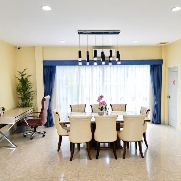Grand Bangkok Boulevard Rama 9 - Srinakarindra, Bangkok, Krungthep Kritha 17 Alley, Thap Chang, Saphan Sung, Bangkok, 4 Bedrooms, 335 sqm, Single Detached House For Rent, by Thananthorn Wongvarnkaseam, 500395604 - DDproperty.com