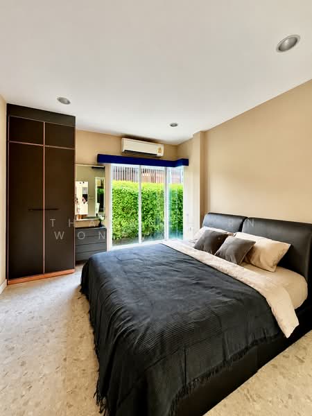 Grand Bangkok Boulevard Rama 9 - Srinakarindra, Bangkok, Krungthep Kritha 17 Alley, Thap Chang, Saphan Sung, Bangkok, 4 Bedrooms, 335 sqm, Single Detached House For Rent, by Thananthorn Wongvarnkaseam, 500395604 - DDproperty.com