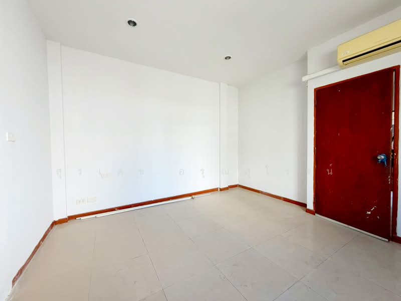 หมู่บ้านสุขสบายวิลล่า 4 : Suksabai Villa 4, Bangkok, Khlong Chaokhun Sing, Wang Thonglang, Bangkok, 2 Bedrooms, 100 sqm, Townhouse For Sale, by Suradej Arunsurosn, 500395613 - DDproperty.com