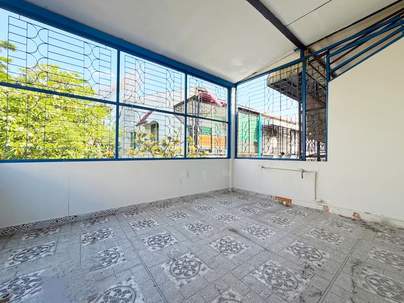 หมู่บ้านสุขสบายวิลล่า 4 : Suksabai Villa 4, Bangkok, Khlong Chaokhun Sing, Wang Thonglang, Bangkok, 2 Bedrooms, 100 sqm, Townhouse For Sale, by Suradej Arunsurosn, 500395613 - DDproperty.com