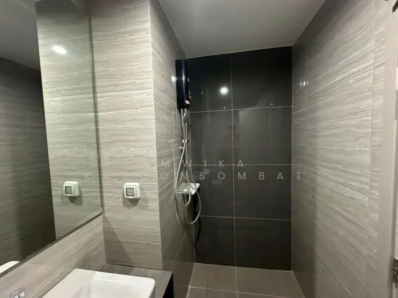 The Parkland Charan-Pinklao, Bangkok, 42 Charasanitwong, Bang Phlat, Bangkok, 2 Bedrooms, 62 sqm, Condo For Sale, by Amwika Karoonsombat, 500395634 - DDproperty.com