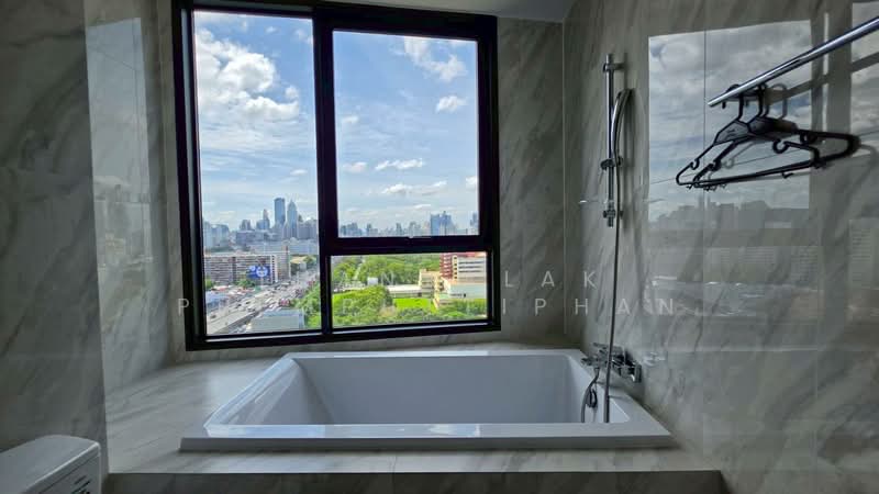 Coco Parc, Bangkok, 1150 Rama 4 Road, Khlong Toei, Bangkok, 2 Bedrooms, 66 sqm, Condo For Rent, by Thanyalak Premputtiphan, 500395651 - DDproperty.com