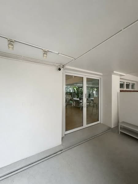 ออฟฟิศให้เช่า อารีย์ ชั้น 1 พร้อมพื้นที่ Indoor & Outdoor Fully Furnished พร้อมใช้งาน, กรุงเทพ, สามเสนใน, พญาไท, กรุงเทพ, 100 ตร.ม., ตึกแถว-อาคารพาณิชย์ ให้เช่า, โดย Pudis Chitrungsakorn, 500395677 - DDproperty.com