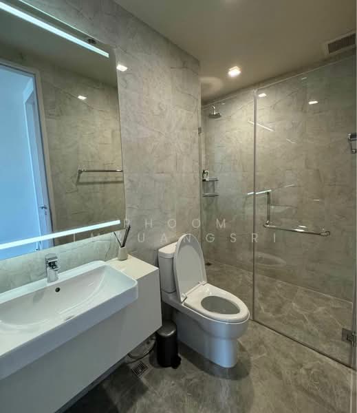 Noble Around Sukhumvit 33, Bangkok, 17 Soi Sukhumvit 33, Khlong Tan Nua, Watthana, Bangkok, 2 Bedrooms, 55 sqm, Condo For Rent, by Phoom Imruangsri, 500395724 - DDproperty.com