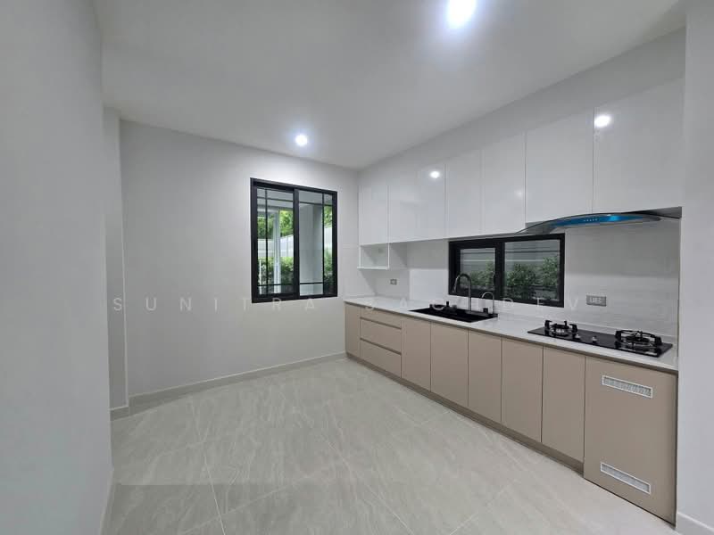 Baan Klang Muang Classe Sukhumvit 77 : บ้านกลางเมือง คลาสเซ่ สุขุมวิท 77, กรุงเทพ, ซอยอ่อนนุช 21, สวนหลวง, กรุงเทพ, 214 ตร.ม., บ้านเดี่ยว ให้เช่า, โดย Sunitra Sachdev, 500395726 - DDproperty.com