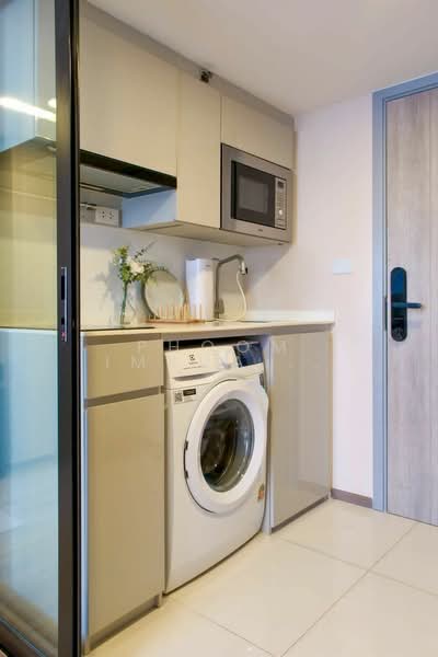 SOHO Bangkok Ratchada, Bangkok, 74 Pracha Rat Bamphen Rd, Huai Khwang, Bangkok, 2 Bedrooms, 48 sqm, Condo For Rent, by Phoom Imruangsri, 500395730 - DDproperty.com