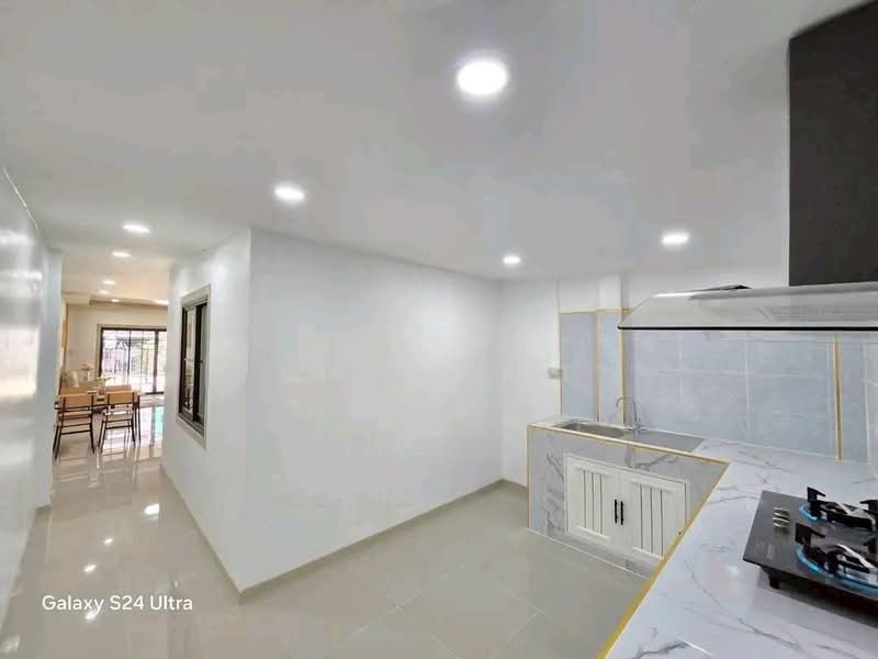 Baan Manawadee, Nonthaburi, Bang Khu Rat, Bang Bua Thong, Nonthaburi, 4 Bedrooms, 95 sqm, Townhouse For Sale, by NR AGENT, 500395731 - DDproperty.com