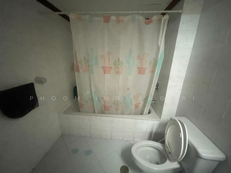 Prestige Towers, Bangkok, 168 Soi Sukhumvit 23, Khlongtoei Nua, Watthana, Bangkok, 2 Bedrooms, 175 sqm, Condo For Rent, by Phoom Imruangsri, 500395762 - DDproperty.com
