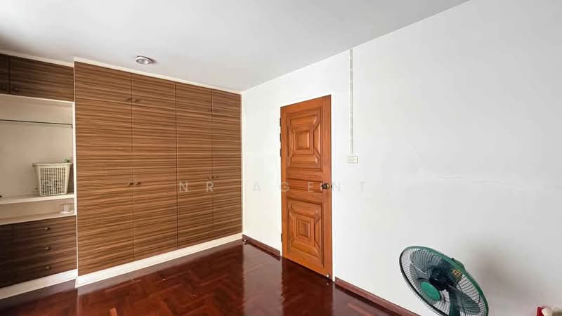 Supalai Ville Ratchada 32, Bangkok, Ratchadaphisek Road, Chan Kasem, Chatuchak, Bangkok, 4 Bedrooms, 180 sqm, Townhouse For Sale, by NR AGENT, 500395782 - DDproperty.com