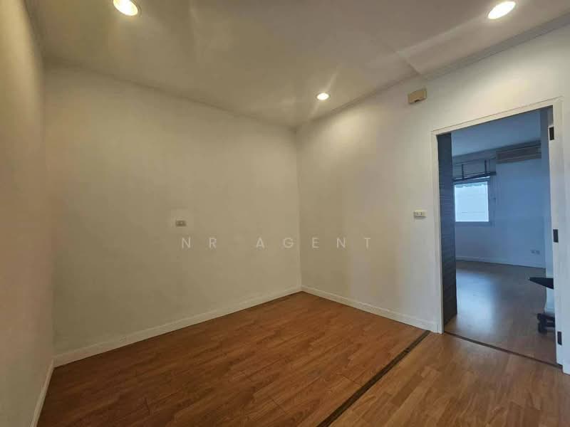 Aroonpat Rama 3 - Sathupradit, Bangkok, Yannawa Road, Chong Nonsi, Yan Nawa, Bangkok, 3 Bedrooms, 233 sqm, Townhouse For Sale, by NR AGENT, 500395793 - DDproperty.com