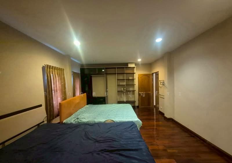 บ้านเดี่ยว 3 ชั้น พร้อมชั้นลอยและดาดฟ้า ( แปลงมุม ) ถนนเสนานิคม 1 ซอย 26, กรุงเทพ, ถนนเสนานิคม 1 ซอย 26, จันทรเกษม, จตุจักร, กรุงเทพ, 560 ตร.ม., บ้านเดี่ยว ขาย, โดย กรกฤตย์ บุญสระ, 500395795 - DDproperty.com