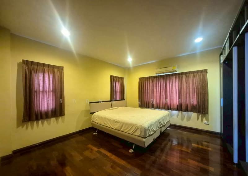 บ้านเดี่ยว 3 ชั้น พร้อมชั้นลอยและดาดฟ้า ( แปลงมุม ) ถนนเสนานิคม 1 ซอย 26, กรุงเทพ, ถนนเสนานิคม 1 ซอย 26, จันทรเกษม, จตุจักร, กรุงเทพ, 560 ตร.ม., บ้านเดี่ยว ขาย, โดย กรกฤตย์ บุญสระ, 500395795 - DDproperty.com