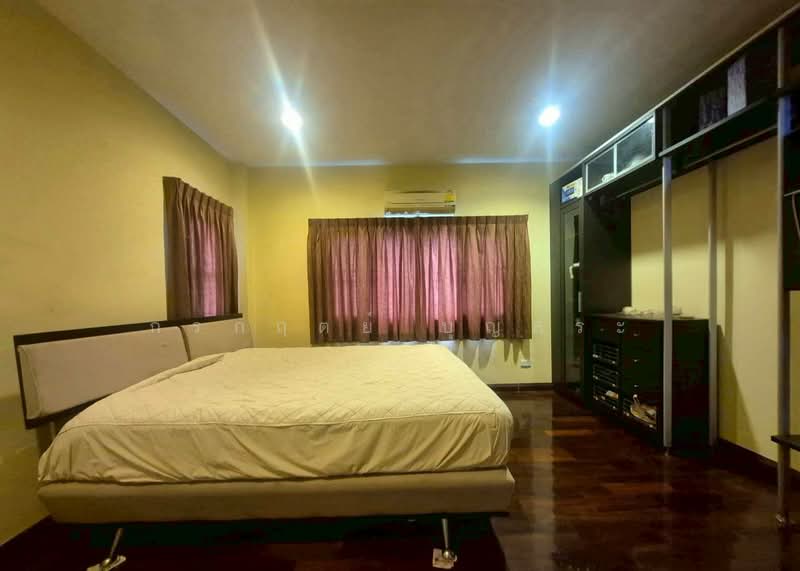 บ้านเดี่ยว 3 ชั้น พร้อมชั้นลอยและดาดฟ้า ( แปลงมุม ) ถนนเสนานิคม 1 ซอย 26, Bangkok, ถนนเสนานิคม 1 ซอย 26, Chan Kasem, Chatuchak, Bangkok, 5 Bedrooms, 560 sqm, Single Detached House For Sale, by กรกฤตย์ บุญสระ, 500395795 - DDproperty.com