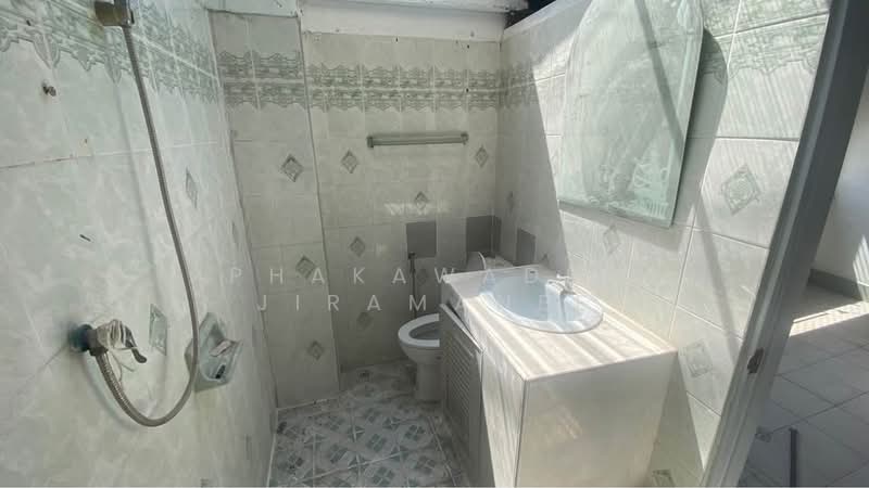 4-BR Townhouse, Bangkok, Wat Tha Pra, Bangkok Yai, Bangkok, 4 Bedrooms, 382 sqm, Townhouse For Sale, by Phakawadee Jiramanee, 500395892 - DDproperty.com