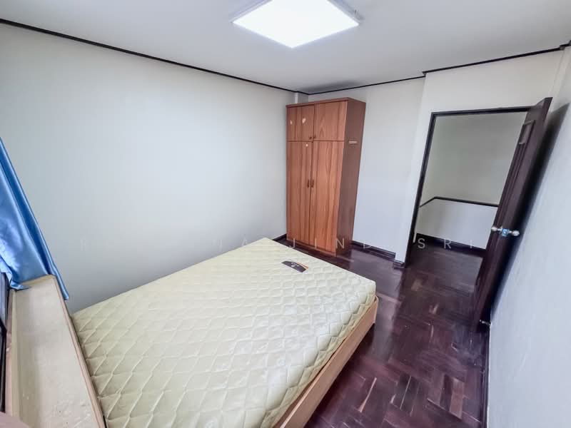 undefined, Bangkok, Samsen Nok, Huai Khwang, Bangkok, 4 Bedrooms, 220 sqm, Townhouse For Sale, by Rojjana Jindasri, 500396074 - DDproperty.com