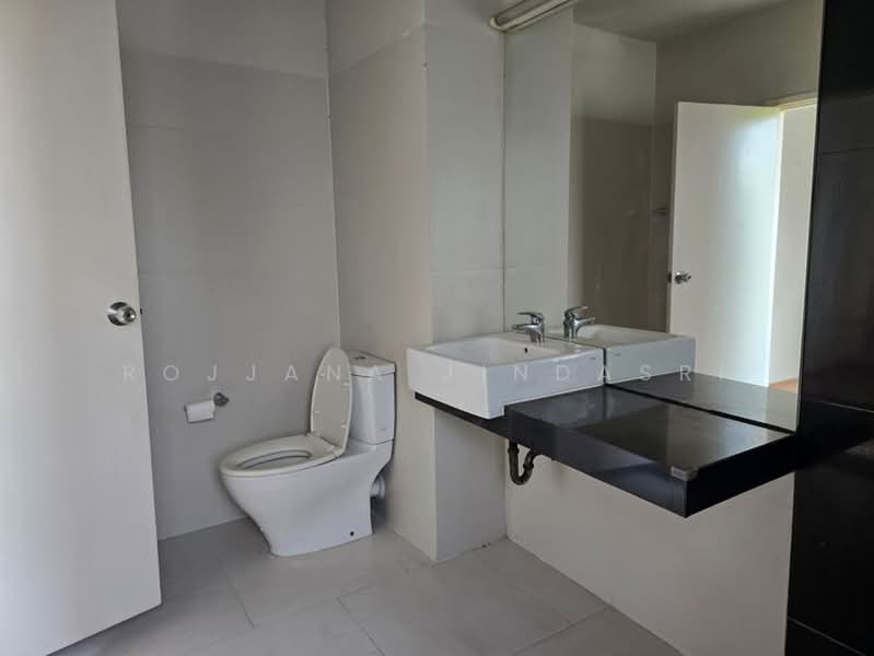 Siamese Blossom @ Fashion, Bangkok, Soi Ramindra 64, Khan Na Yao, Khan Na Yao, Bangkok, 3 Bedrooms, 250 sqm, Townhouse For Rent, by Rojjana Jindasri, 500396111 - DDproperty.com