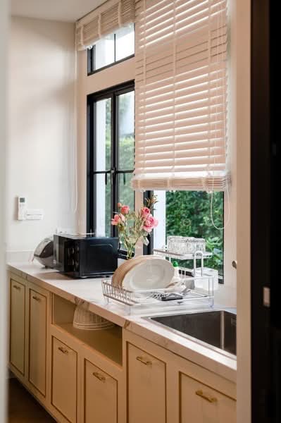 Nantawan Rama 9 - New Krungthepkreetha, Bangkok, Saphan Sung, Bangkok, 4 Bedrooms, 302 sqm, Single Detached House For Rent, by Khemasooch Chiraburanan, 500396161 - DDproperty.com