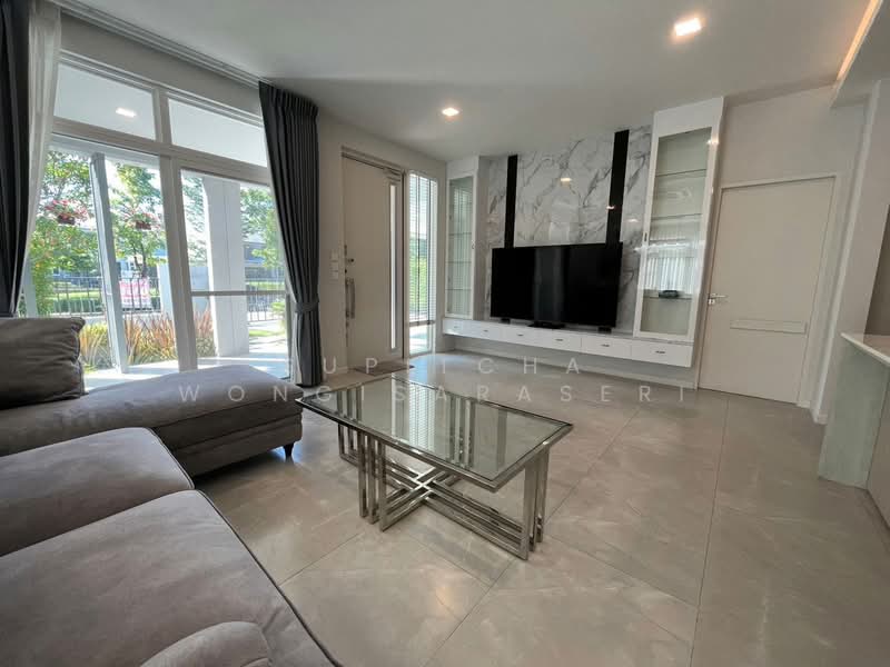 Mantana 2 Motorway - New Krungthepkreetha, Bangkok, Manthana 2 Motorway-New Krungthep Kreetha Intersection, Phatthanakan Road 4, Khlong Song Ton Nun, Lat Krabang, Bangkok, 4 Bedrooms, 286 sqm, Single Detached House For Sale, by Supitcha Wongisaraseri, 500396308 - DDproperty.com