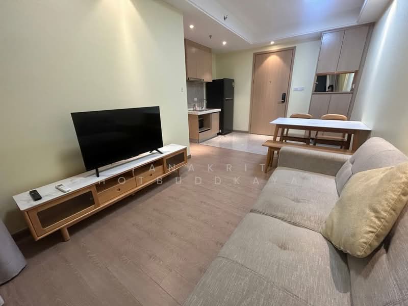 Regal Sathon-Naradhiwas, Bangkok, Naradhiwas Rajanagarindra Road, Thung Maha Mek, Sathon, Bangkok, 1 Bedroom, 35 sqm, Condo For Rent, by Tanakrit Chotbuddkayan, 500396354 - DDproperty.com