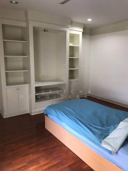 Baan Klang Krung Thonglor, Bangkok, 55 Soi Sukhumvit 55, Khlong Tan Nua, Watthana, Bangkok, 4 Bedrooms, 350 sqm, Townhouse For Rent, by Supitcha Wongisaraseri, 500396370 - DDproperty.com