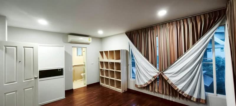 Baan Klang Krung The Nice Ratchavipha, Bangkok, 2 Kamphaeng Phet Road, Lat Yao, Chatuchak, Bangkok, 3 Bedrooms, 310 sqm, Single Detached House For Rent, by Jakree Buajatturat, 500396588 - DDproperty.com