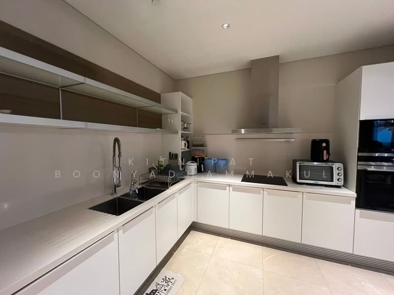 Sindhorn Residence, Bangkok, 54 Soi Ton Son, Lumphini, Pathum Wan, Bangkok, 3 Bedrooms, 227 sqm, Condo For Rent, by Kitnipat Boonyadhammakul, 500396603 - DDproperty.com