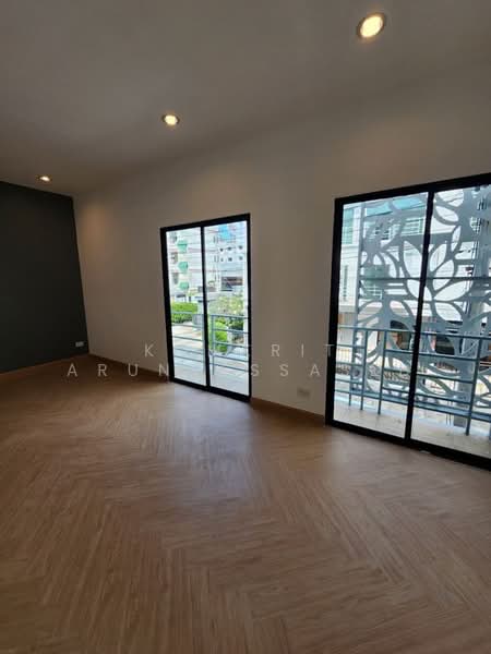 undefined, Bangkok, Khlong Tanon, Sai Mai, Bangkok, 3 Bedrooms, 144 sqm, Townhouse For Rent, by Komkrit Arunvessased, 500396702 - DDproperty.com