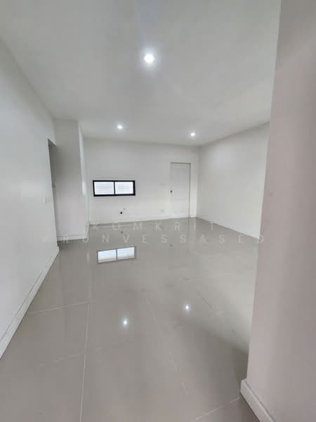 undefined, Bangkok, Khlong Tanon, Sai Mai, Bangkok, 3 Bedrooms, 144 sqm, Townhouse For Rent, by Komkrit Arunvessased, 500396702 - DDproperty.com