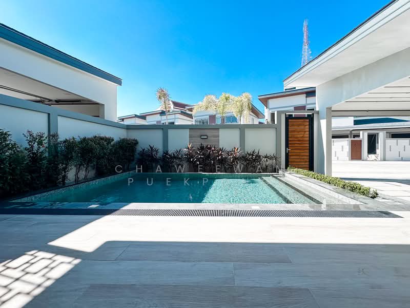 Zensiri Midtown Villas : เซนสิริ มิดทาวน์ วิลล่า, ชลบุรี, Soi 22 Chalemphrakiat, หนองปรือ, บางละมุง, ชลบุรี, 180 ตร.ม., วิลล่า ขาย, โดย Chaweewan Puekpong, 500396789 - DDproperty.com