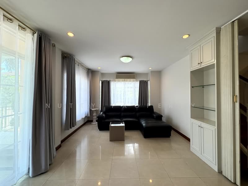 Ladawan Sukhumvit 103, Bangkok, Nong Bon, Prawet, Bangkok, 3 Bedrooms, 300 sqm, Single Detached House For Rent, by Nutty Property, 500396809 - DDproperty.com