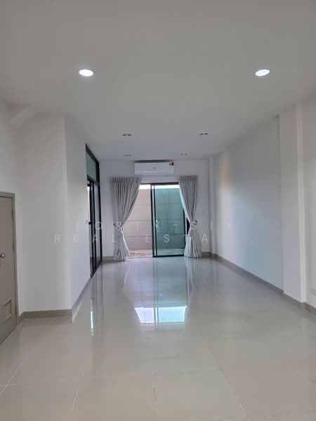 Premium Place Phaholyothin-Ramintra : พรีเมียม เพลส พหลโยธิน-รามอินทรา, กรุงเทพ, ท่าแร้ง, บางเขน, กรุงเทพ, 170 ตร.ม., ทาวน์เฮ้าส์ ให้เช่า, โดย Forty-Six Real Estate Group, 500396812 - DDproperty.com