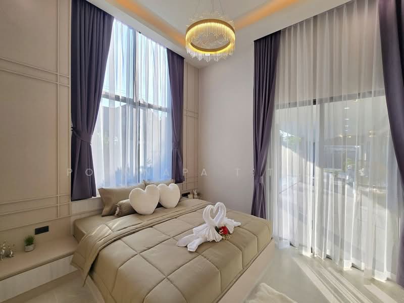 Luxurious 4-Bedroom Home in Pattaya: Private Pool, Garden, Pet Friendly, Chon Buri (Pattaya), Poong, Bang Lamung (Pattaya), Chon Buri (Pattaya), 4 Bedrooms, 270 sqm, Single Detached House For Sale, by Pornnapa Titloi, 500396870 - DDproperty.com