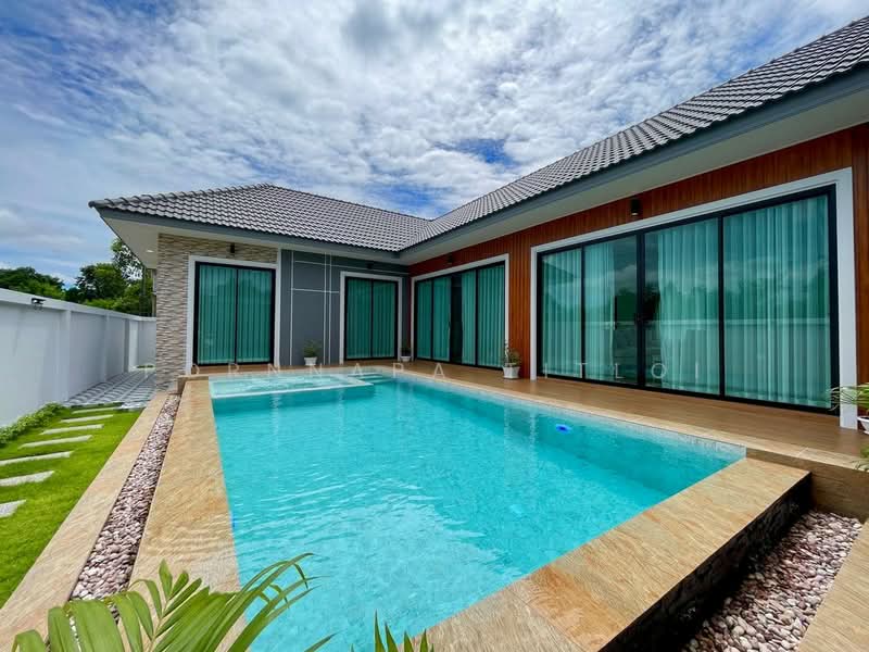 Brand-new pool villa near the mountains and the sea in Bang Saray, Chon Buri (Pattaya), Bang Sa-re, Sattahip, Chon Buri (Pattaya), 3 Bedrooms, 165 sqm, Single Detached House For Sale, by Pornnapa Titloi, 500396872 - DDproperty.com