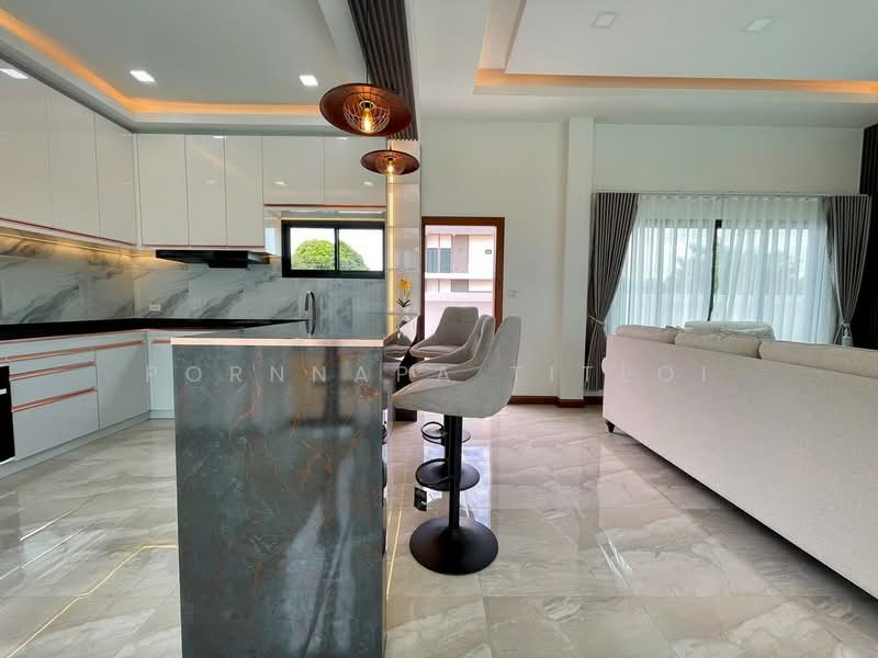 Brand-new pool villa near the mountains and the sea in Bang Saray, Chon Buri (Pattaya), Bang Sa-re, Sattahip, Chon Buri (Pattaya), 3 Bedrooms, 165 sqm, Single Detached House For Sale, by Pornnapa Titloi, 500396872 - DDproperty.com