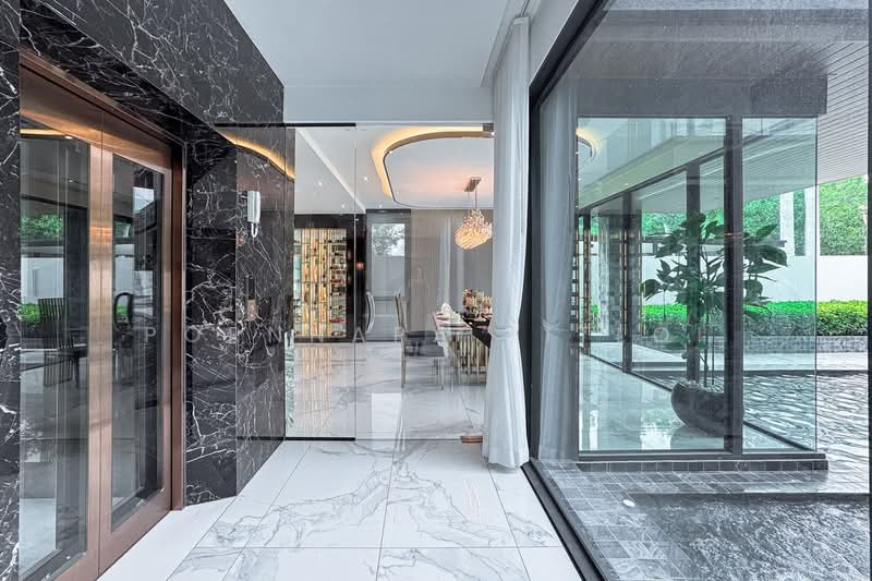 Experience elegance, comfort, and ultimate privacy in a luxury villa in Pattaya, Chon Buri (Pattaya), Nong Pru, Bang Lamung (Pattaya), Chon Buri (Pattaya), 5 Bedrooms, 880 sqm, Villa For Sale, by Pornnapa Titloi, 500396879 - DDproperty.com