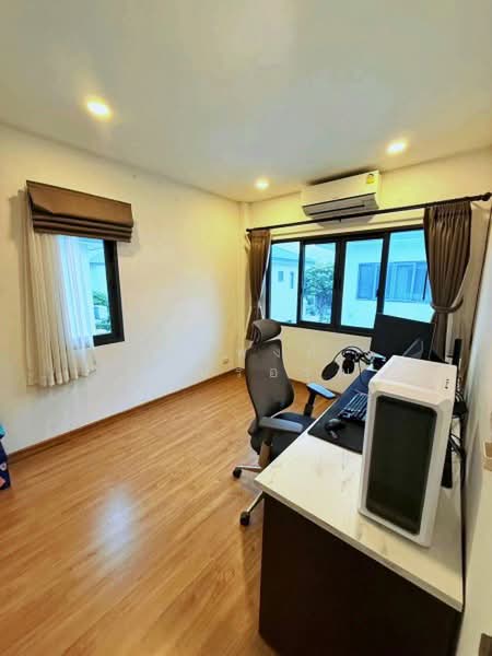 ไม่พบโครงการ, Bangkok, หทัยราษฎร์ วงแหวน-จตุโชติ, Sam Wa Tawan Tok, Khlong Sam Wa, Bangkok, 3 Bedrooms, 175 sqm, Single Detached House For Rent, by ณัฐพงศ์ สุนทรอรุณ, 500396884 - DDproperty.com