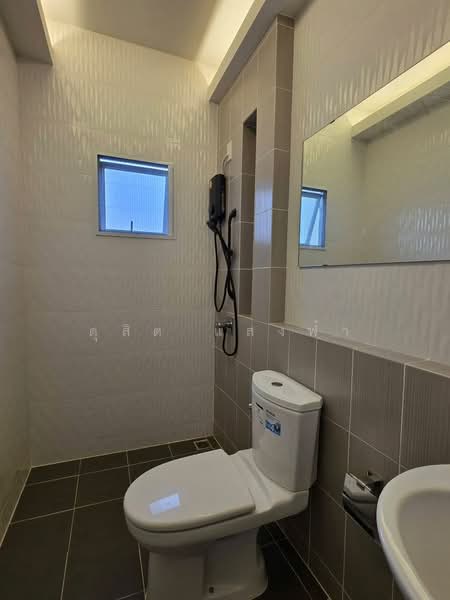 ให้เช่าบ้านเดี่ยว ม.แฟมิลี่ซิตี้ พานทอง ชลบุรี, Chon Buri (Pattaya), Phan Thong, Chon Buri (Pattaya), 3 Bedrooms, 155 sqm, Single Detached House For Rent, by Dusit Saengfa, 500396892 - DDproperty.com