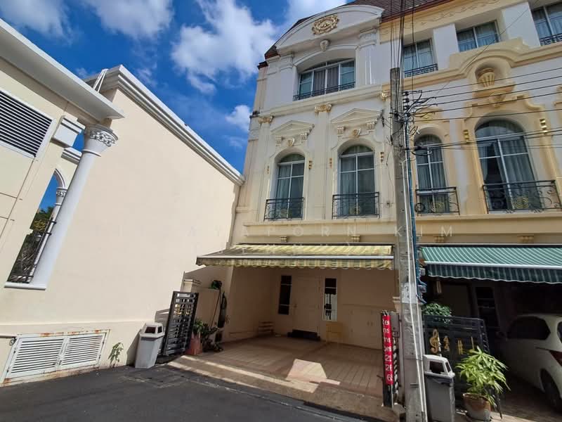 Baan Klang Krung Grande Vienna Rama 3 : บ้านกลางกรุง แกรนด์ เวียนนา พระราม 3, กรุงเทพ, ถนนพระราม 3, บางโพงพาง, ยานนาวา, กรุงเทพ, 270 ตร.ม., ทาวน์เฮ้าส์ ให้เช่า, โดย Tittayaporn Kim (Jenny), 500396915 - DDproperty.com