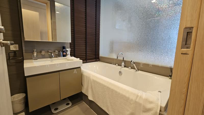 Siri At Sukhumvit, Bangkok, 902 Sukhumvit Road, Phra Kanong, Khlong Toei, Bangkok, 2 Bedrooms, 74 sqm, Condo For Rent, by BANGKOK PROPERTY AGENTS, 500396967 - DDproperty.com