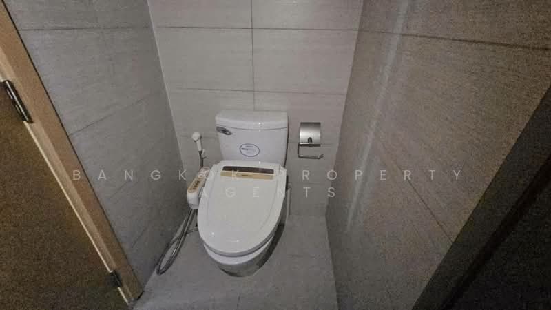 Siri At Sukhumvit, Bangkok, 902 Sukhumvit Road, Phra Kanong, Khlong Toei, Bangkok, 2 Bedrooms, 68 sqm, Condo For Rent, by BANGKOK PROPERTY AGENTS, 500396974 - DDproperty.com