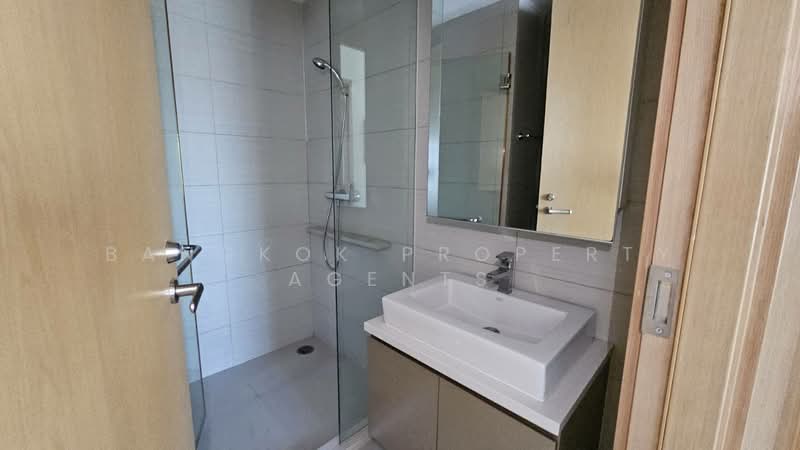 Siri At Sukhumvit, Bangkok, 902 Sukhumvit Road, Phra Kanong, Khlong Toei, Bangkok, 2 Bedrooms, 68 sqm, Condo For Rent, by BANGKOK PROPERTY AGENTS, 500396974 - DDproperty.com