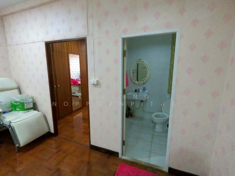 Townhouse at asoke intersection, Bangkok, อโศก, Khlong Toei, Bangkok, , 200 sqm, Shophouse For Sale, by Kanueng Noppornpitak, 500397015 - DDproperty.com