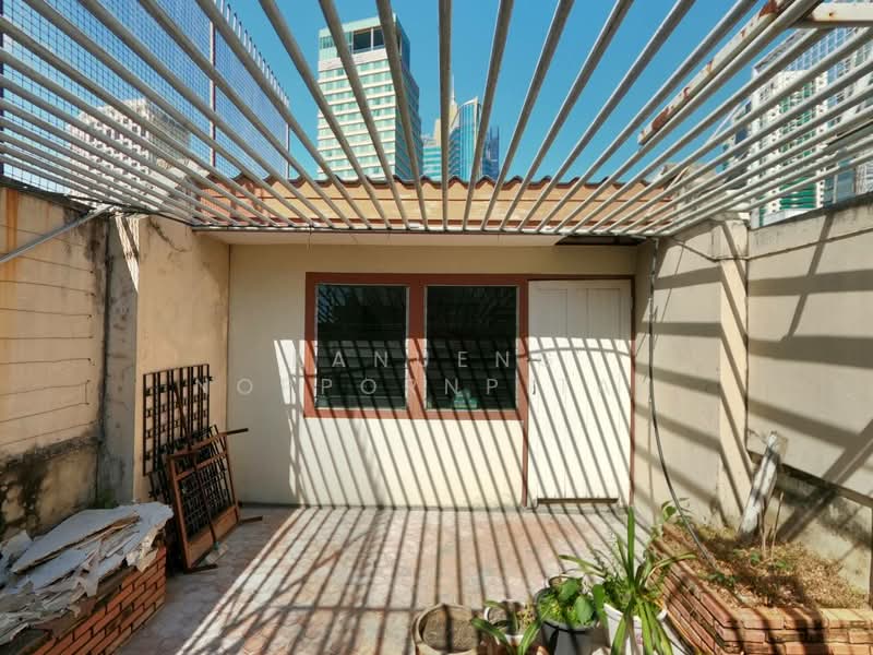 Townhouse at asoke intersection, Bangkok, อโศก, Khlong Toei, Bangkok, , 200 sqm, Shophouse For Sale, by Kanueng Noppornpitak, 500397015 - DDproperty.com