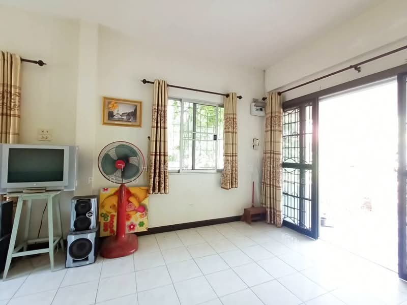 หมู่บ้านอยู่เจริญ นครสวรรค์, นครสวรรค์, นครสวรรค์ตก, เมืองนครสวรรค์, นครสวรรค์, 100 ตร.ม., บ้านแฝด ขาย, โดย The Best Property โอ๋, 500397017 - DDproperty.com