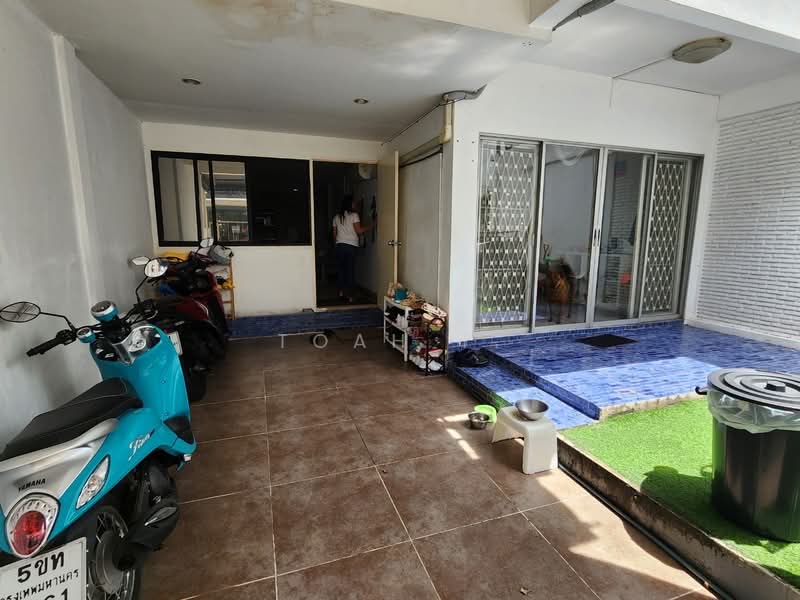 อาคารให้เช่า พร้อมพงษ์ ทองหล่อ สุขุมวิท : Buildings for rent in Phrom Phong, Thonglor, Sukhumvit., กรุงเทพ, คลองตัน, คลองเตย, กรุงเทพ, 200 ตร.ม., ตึกแถว-อาคารพาณิชย์ ให้เช่า, โดย TOAH T., 500397042 - DDproperty.com
