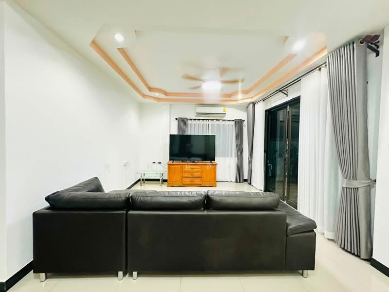 ให้เช่าบ้านเดี่ยวหลังใหญ่ ซอยเนินพลับพลาหวาน พัทยา, Chon Buri (Pattaya), Nong Pru, Bang Lamung (Pattaya), Chon Buri (Pattaya), 3 Bedrooms, 200 sqm, Single Detached House For Rent, by Dusit Saengfa, 500397075 - DDproperty.com