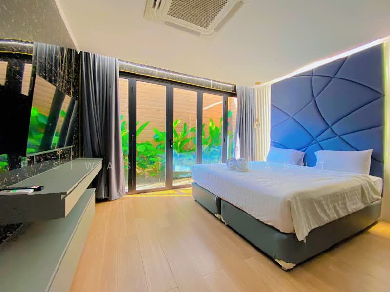 Luxury 7 Bed Villa | Jomtien 2nd Road | Rent 180k, Chon Buri (Pattaya), Jomtien 2nd Road, Bang Lamung, Bang Lamung (Pattaya), Chon Buri (Pattaya), 7 Bedrooms, 350 sqm, Villa For Rent, by Siwas Thepphabut, 500397088 - DDproperty.com