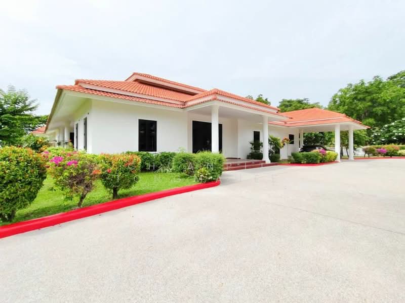 Palm Hills Golf Club and Residence, Phetchaburi, 1444 Phet Kasem Rd, Cha-am, Cha-Am, Phetchaburi, 3 Bedrooms, 450 sqm, Villa For Sale, by Chuanpit Tongmanee, 500397098 - DDproperty.com