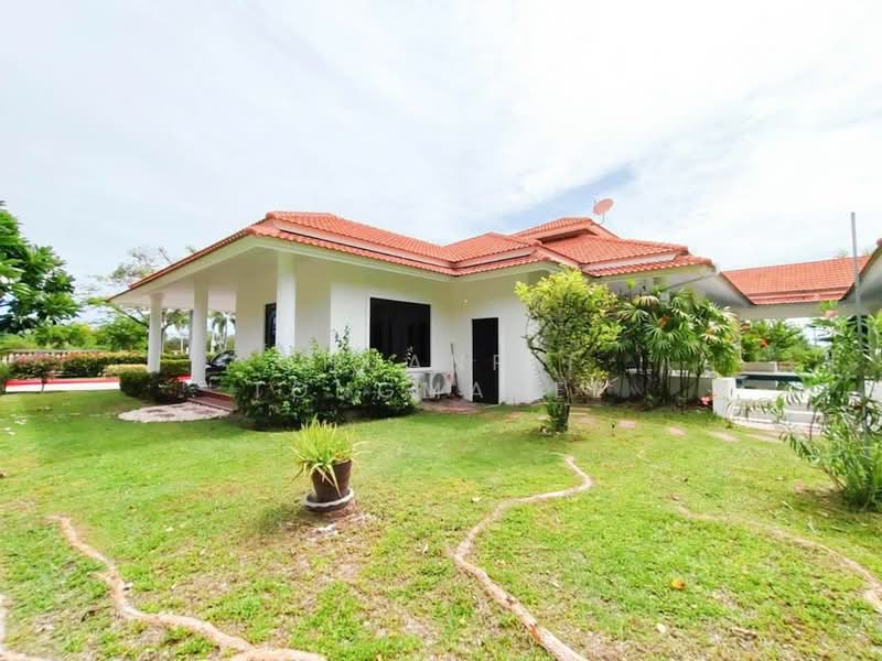 Palm Hills Golf Club and Residence, Phetchaburi, 1444 Phet Kasem Rd, Cha-am, Cha-Am, Phetchaburi, 3 Bedrooms, 450 sqm, Villa For Sale, by Chuanpit Tongmanee, 500397098 - DDproperty.com